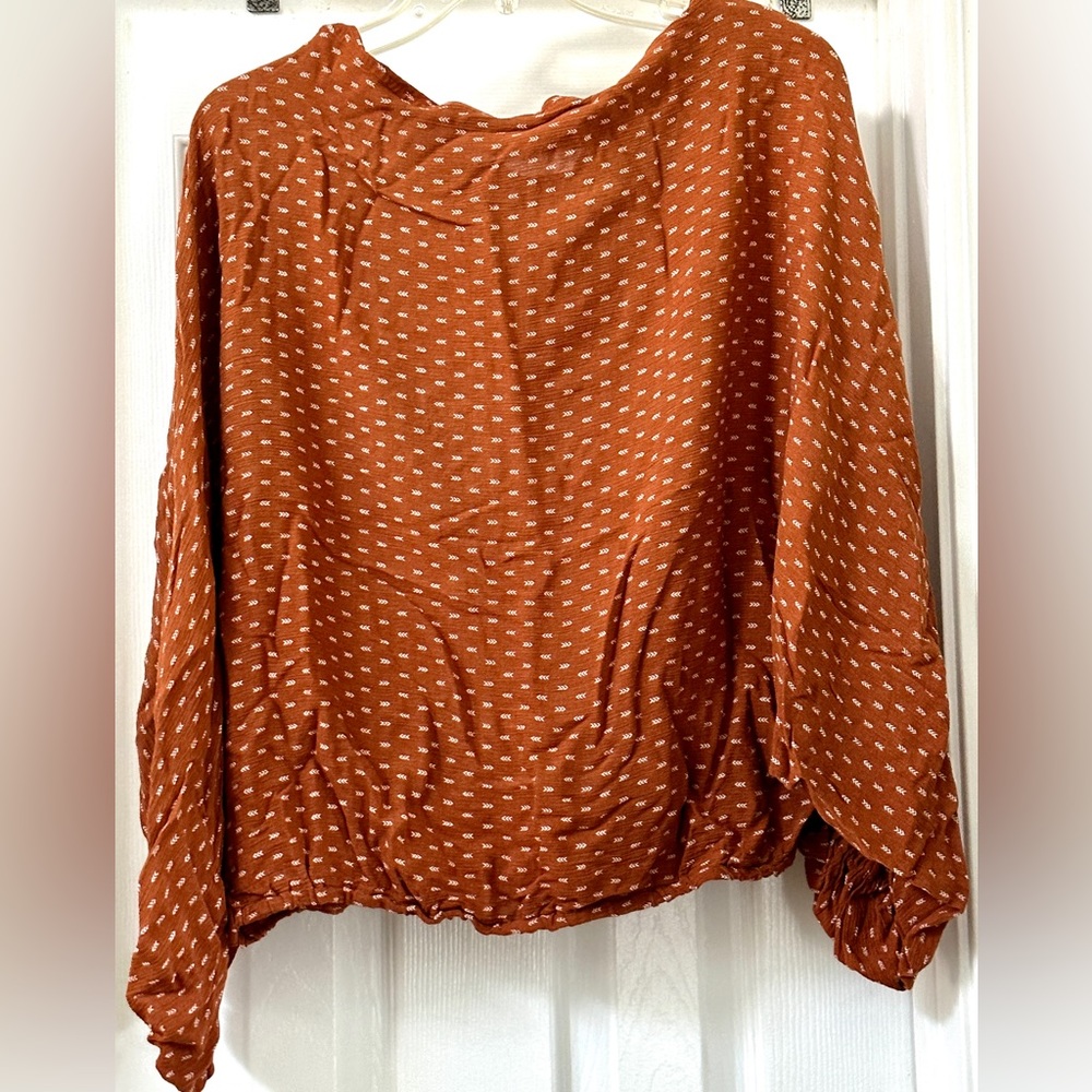 Slouchy Batwing Blouse - Picture 3 of 11